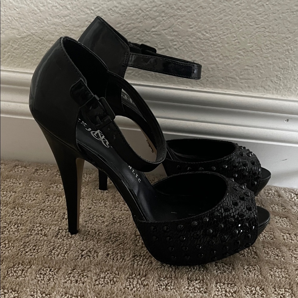 Rock & Republic Black Studded Heels